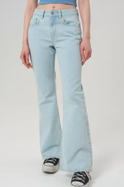 Jeans^The Ragged Priest Boot Cut Dakota Jean - Stonewash