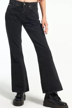 Jeans^The Ragged Priest Organic Boot Cut Dakota Jean Charcoal