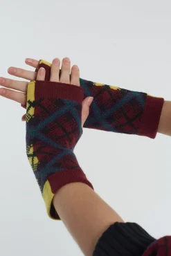 Accessories^The Ragged Priest Ragdoll Gloves