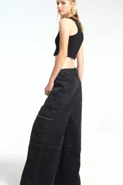 Jeans^The Ragged Priest Zip Sweeper Jean - Charcoal